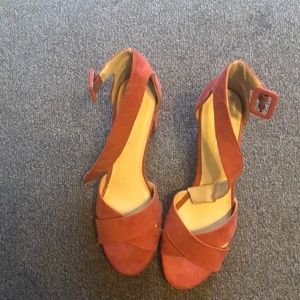 Size 10 rust color sandals